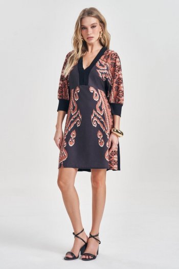 Vestido Curto em Sarja