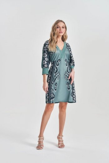 Vestido Curto em Sarja