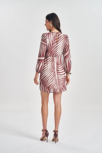 Vestido curto em Chiffon soft