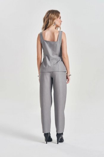 Calça em alfaiataria